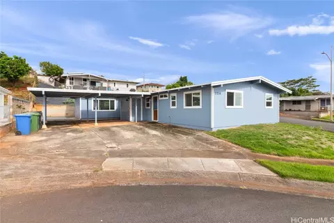 2226 Apoepoe St, Pearl City, HI 96782