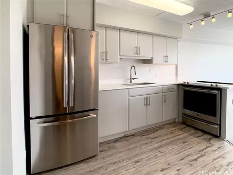 2333 Kapiolani Blvd #915, Honolulu, HI 96826