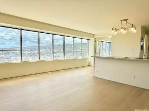 2525 Date St #3905, Honolulu, HI 96826