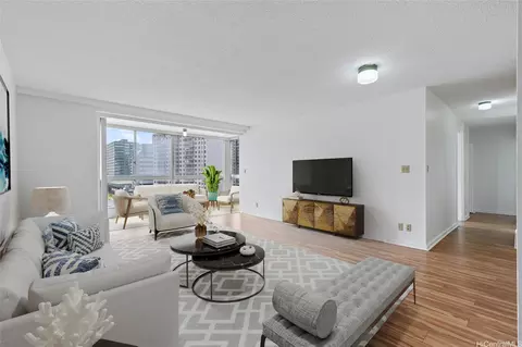 1624 Kanunu St #801, Honolulu, HI 96814