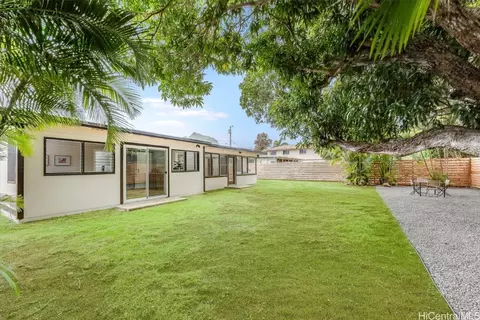 1226 Ulupuni St, Kailua, HI 96734
