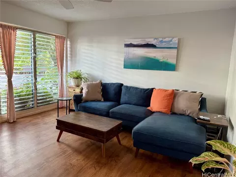 1707 Anapuni St #4, Honolulu, HI 96822