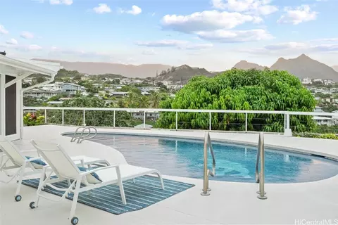1373 Kupau St, Kailua, HI 96734