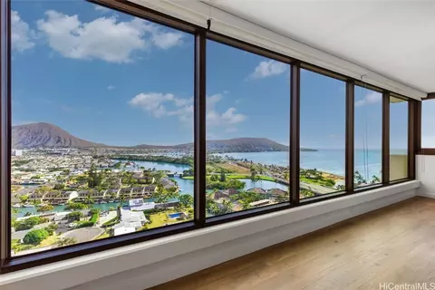 250 Kawaihae St #17D, Honolulu, HI 96825