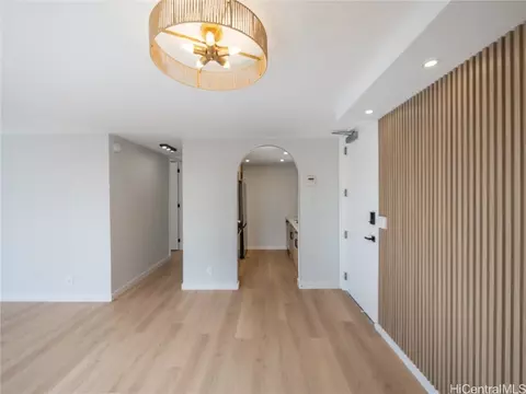 1561 Pensacola St #801, Honolulu, HI 96822
