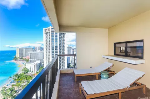 2470 Kalakaua Ave #2804, Honolulu, HI 96815