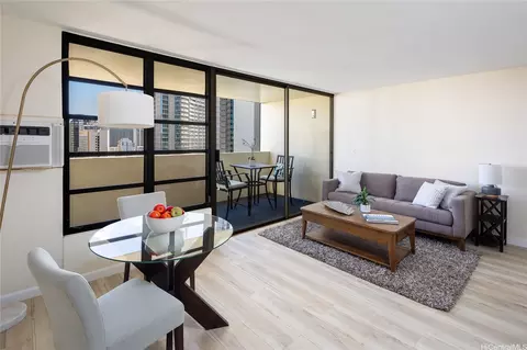 2092 Kuhio Ave #1903, Honolulu, HI 96815