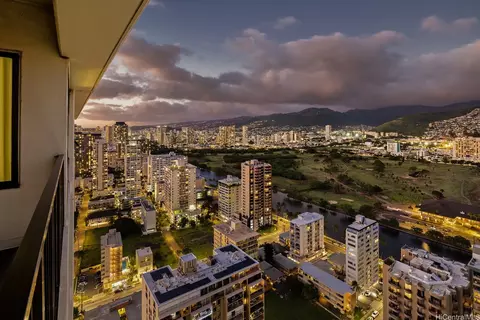 201 Ohua Ave #T2-3809, Honolulu, HI 96815