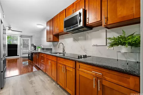1700 Makiki St #106, Honolulu, HI 96822