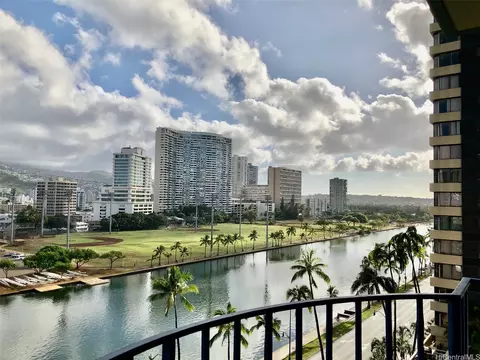 1909 Ala Wai Blvd #902, Honolulu, HI 96815