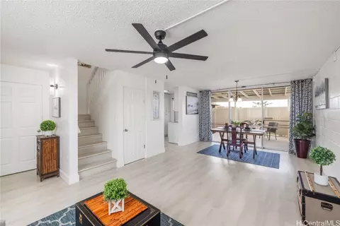 1345 Kipaipai St #17D, Pearl City, HI 96782