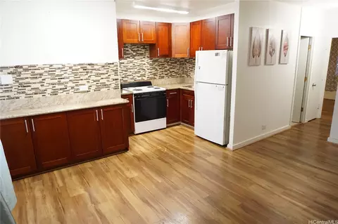 94-249 Waikele Rd #B111, Waipahu, HI 96797