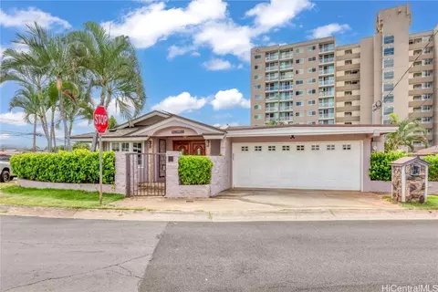 94-1091 Nalii St, Waipahu, HI 96797