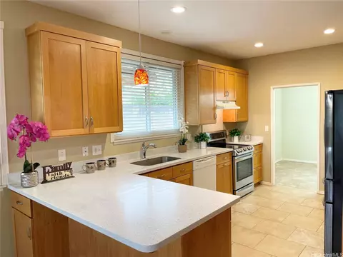 95-225 Kahele Pl, Mililani, HI 96789