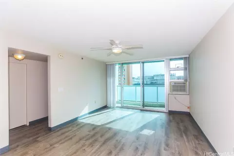 3009 Ala Makahala Pl #714, Honolulu, HI 96818