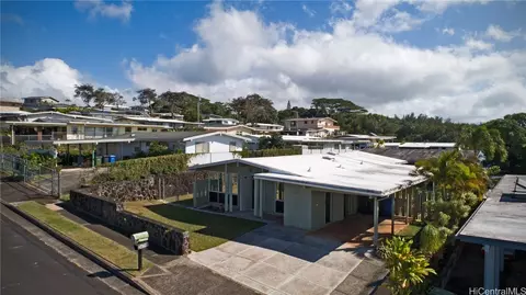 2435 Ahaiki St, Pearl City, HI 96782
