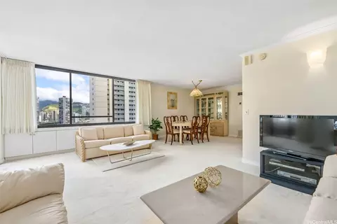2215 Aloha Dr #DH1701, Honolulu, HI 96815