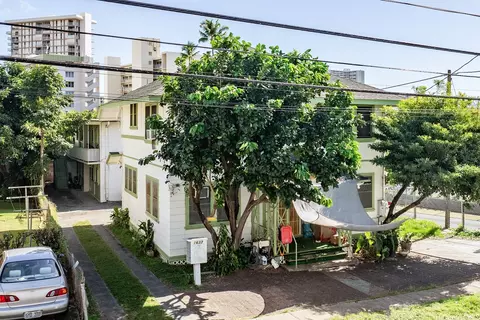 1637 Kewalo St, Honolulu, HI 96822
