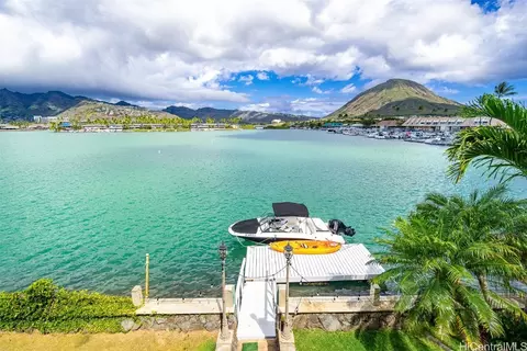 7096 Kalanianaole Hwy, Honolulu, HI 96825