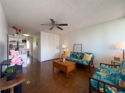 425 Ena Rd #1007B, Honolulu, HI 96815