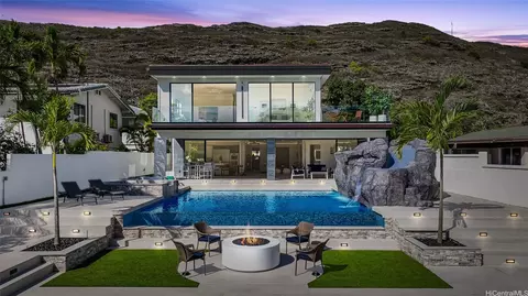 6577 Hawaii Kai Dr, Honolulu, HI 96825