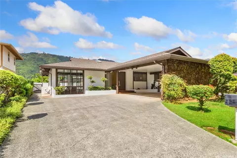 3034 Kalawao St, Honolulu, HI 96822