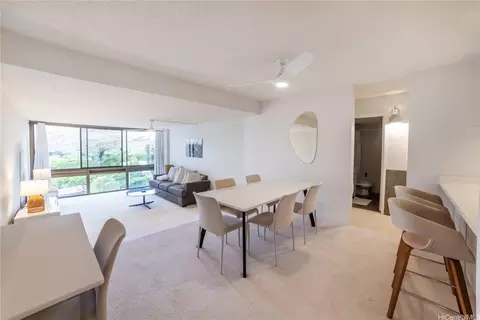 521 Hahaione St #2/7G, Honolulu, HI 96825