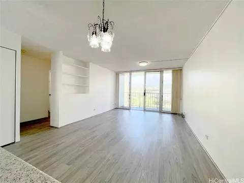 1128 Ala Napunani St #1202, Honolulu, HI 96818