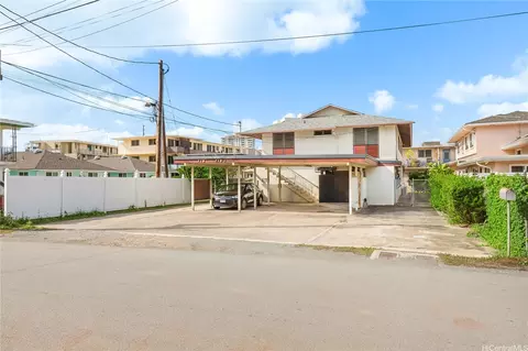 718 Kaaloa St, Honolulu, HI 96826