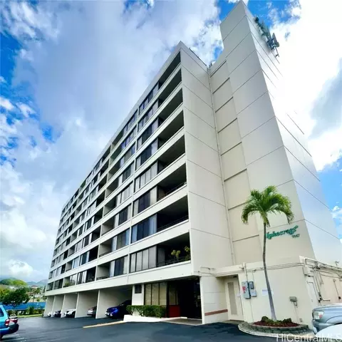 1147 Ala Napunani St #206, Honolulu, HI 96818