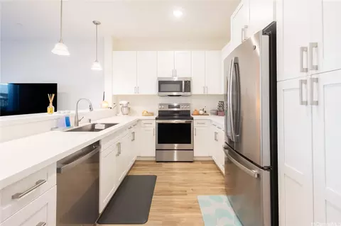 94-1188 Kalahikiola Dr #605, Waipahu, HI 96797