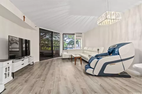 60 N Beretania St #204, Honolulu, HI 96817