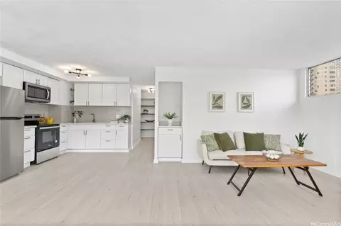2115 Ala Wai Blvd #305, Honolulu, HI 96815