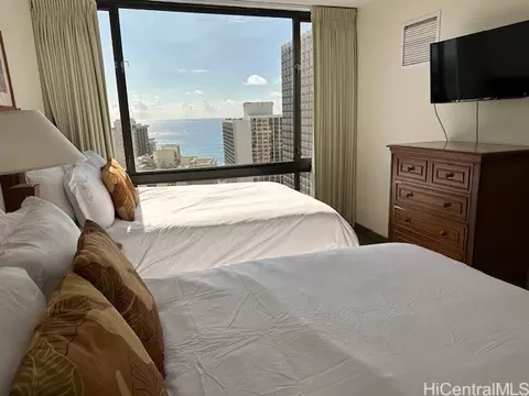 229 Paoakalani Ave #2804, Honolulu, HI 96815
