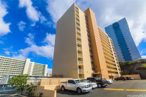 801 Ala Nioi Pl #1202, Honolulu, HI 96818