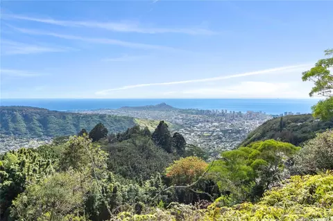 4007 Round Top Dr, Honolulu, HI 96822
