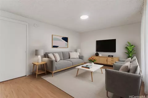 1643 Clark St #306, Honolulu, HI 96822