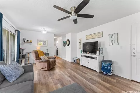 94-524 Kupuohi St #102, Waipahu, HI 96797
