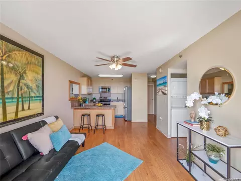 94-979 Kauolu Pl #807, Waipahu, HI 96797