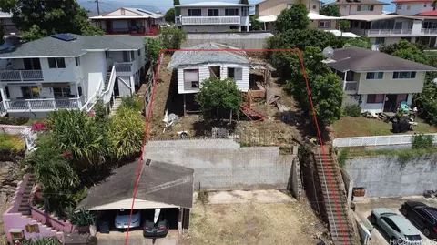 1267 Wanaka St, Honolulu, HI 96818