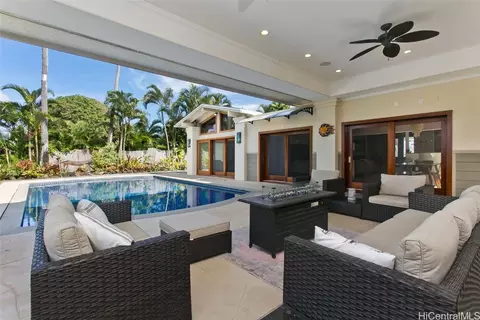 590 Iana St, Kailua, HI 96734