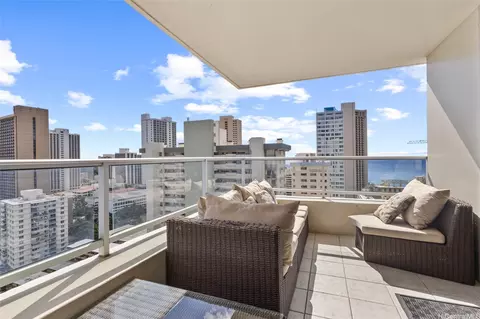 2421 Tusitala St #2304, Honolulu, HI 96815