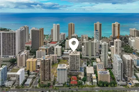 2452 Tusitala St #1904, Honolulu, HI 96815