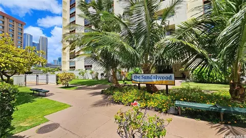 910 Ahana St #1006, Honolulu, HI 96814