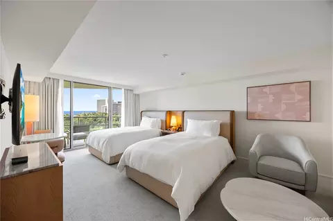 223 Saratoga Rd #1009, Honolulu, HI 96815