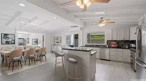 865 Akumu St, Kailua, HI 96734