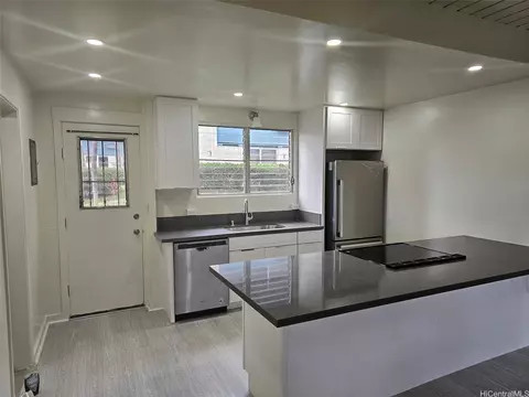 4229 Keanu St #4, Honolulu, HI 96816