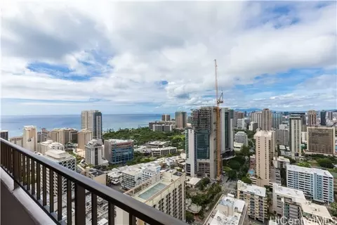 2240 Kuhio Ave #3807, Honolulu, HI 96815