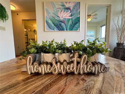 94-302 Paiwa St #410, Waipahu, HI 96797