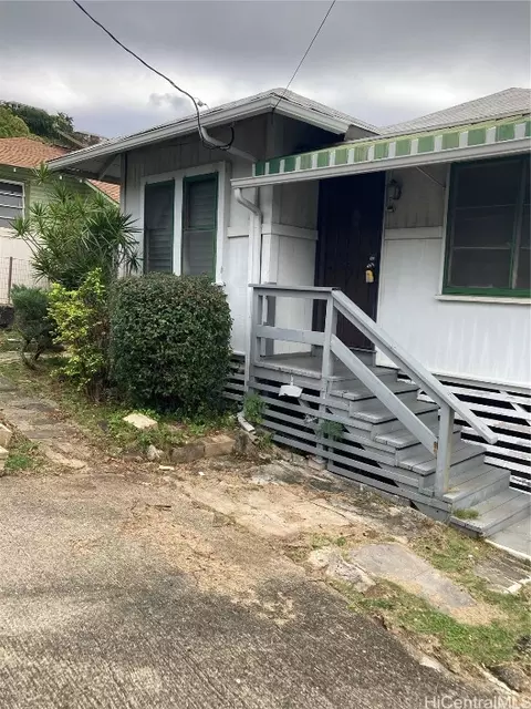 3507 Pakui St, Honolulu, HI 96816
